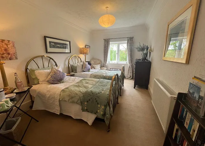 Coombe Lodge Farm House